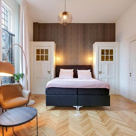 Romantische Stad Suite "Alora", Met Prive Parkeerplaats Alkmaar Exteriör bild